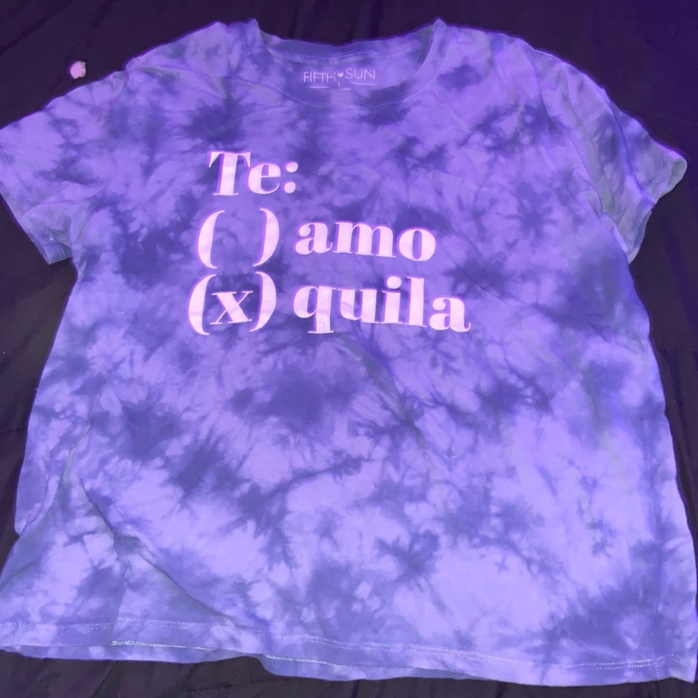 blueish shirt